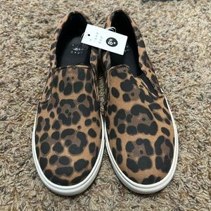 A New Day leopard loafers size 8.5 NWT